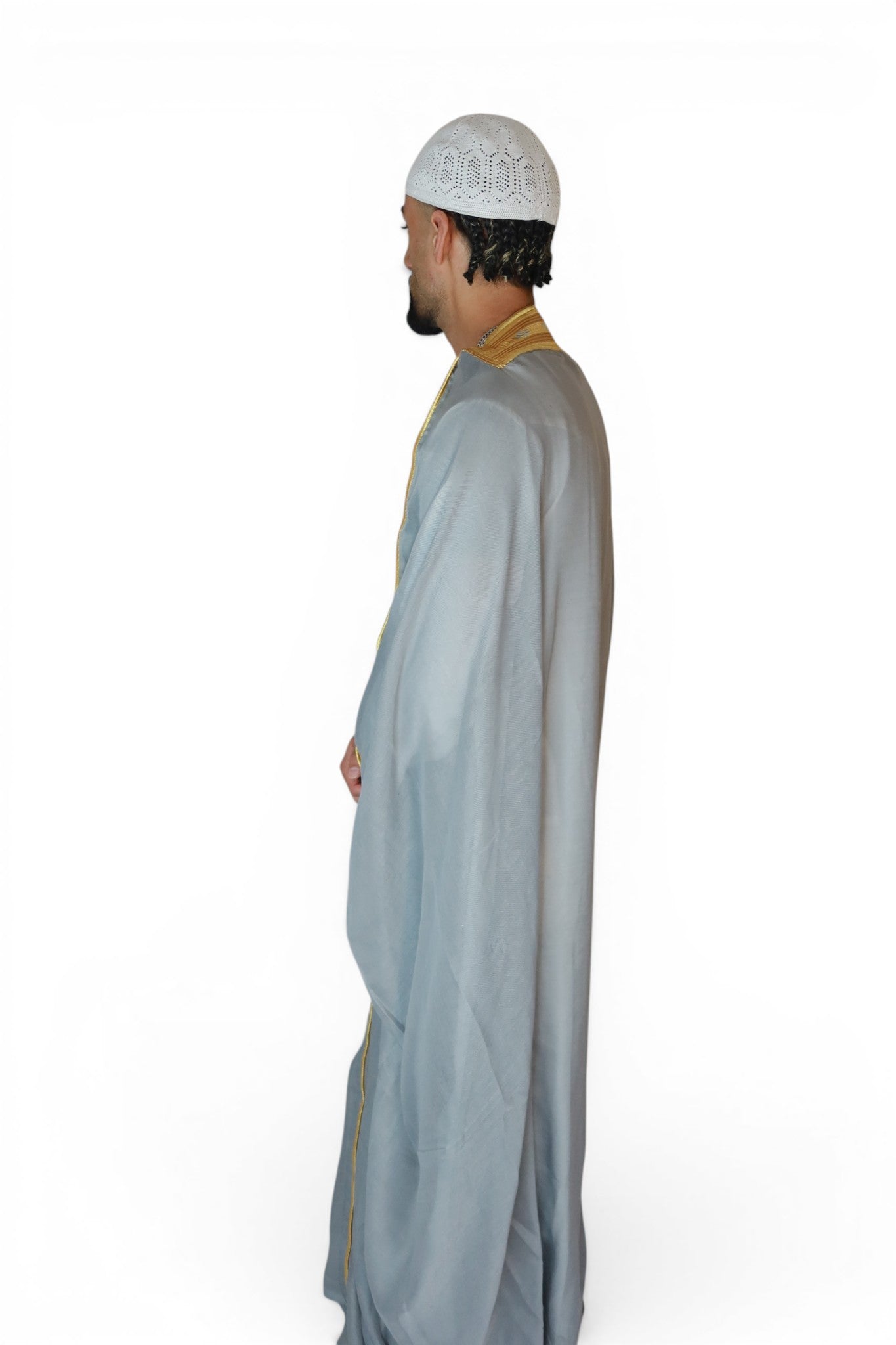 Bisht Isgrå